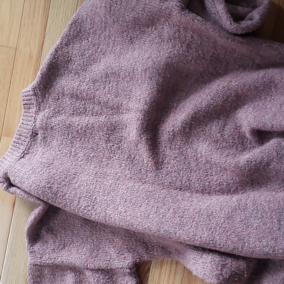 Plus size sweater - Picture 5 of 6